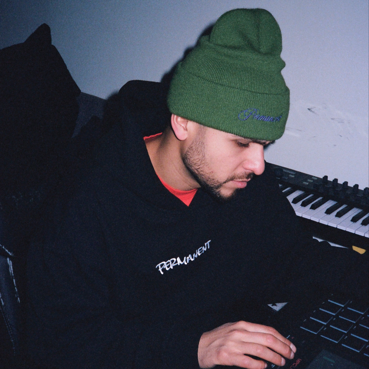 SCRIPT BEANIE – PERMANENT